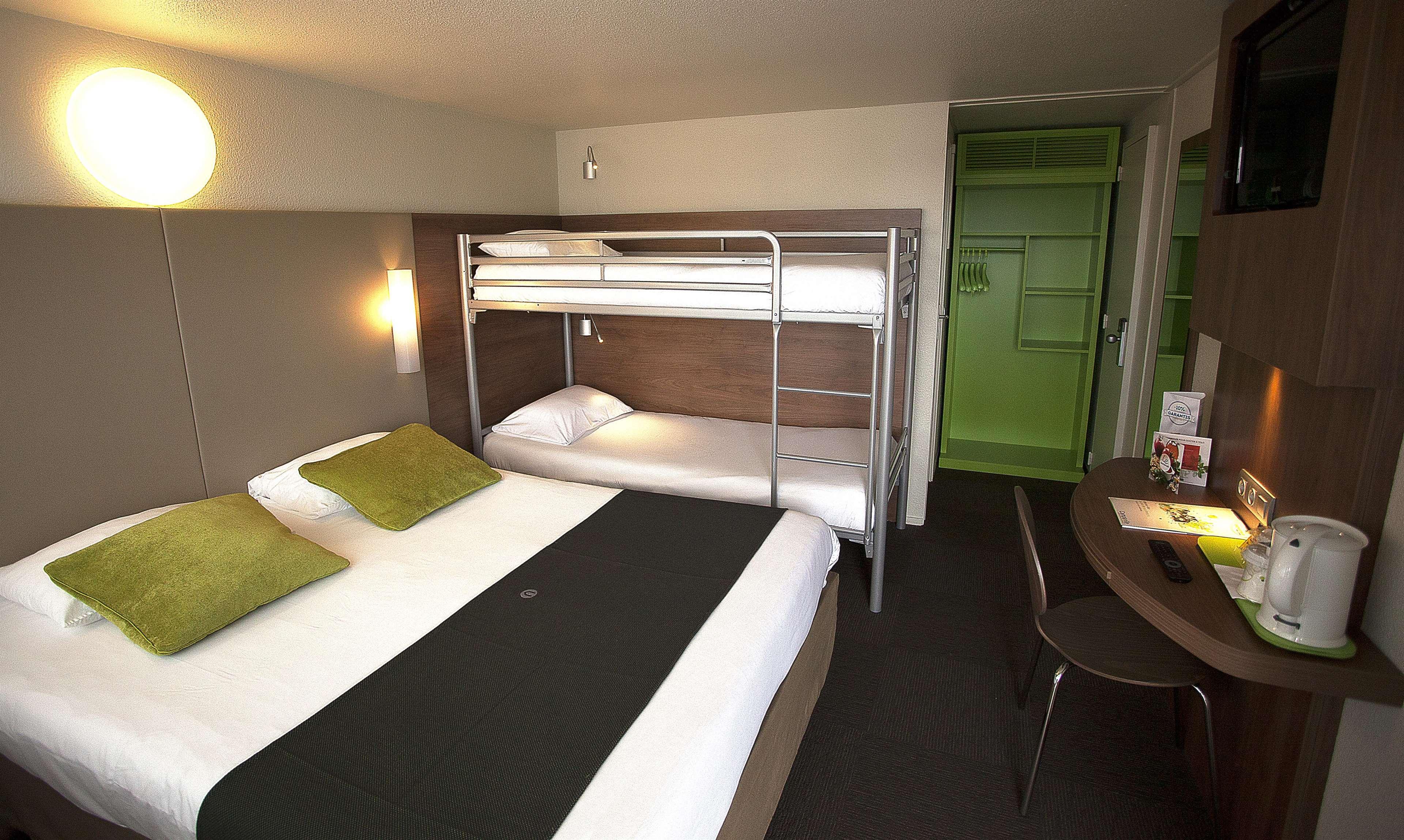 Campanile Melun Sud - Dammarie Les Lys Hotel Exterior photo