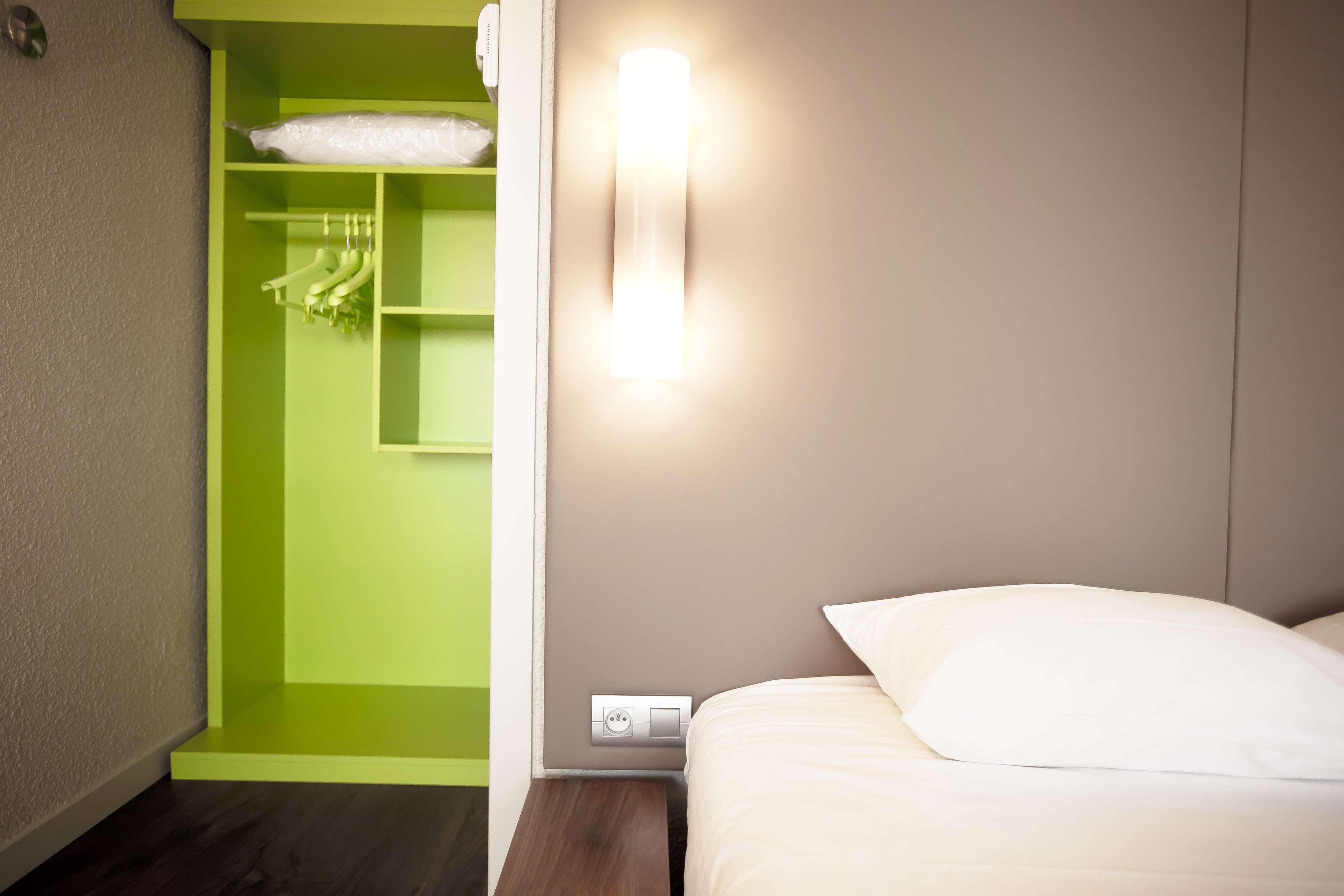 Campanile Melun Sud - Dammarie Les Lys Hotel Exterior photo